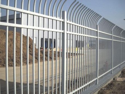 組裝式鋅鋼欄桿管材，配件，安裝順序問題解析