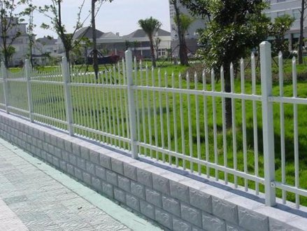 鋅鋼護欄的橫桿和豎桿分別采用什么規格的鍍鋅