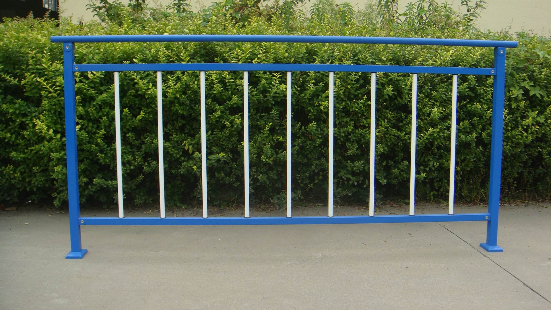 陽臺(tái)護(hù)欄